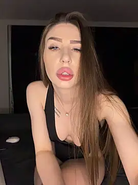 BurgundyMuse Show in webcam