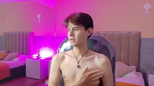 Derek_Sinn's Webcam Show