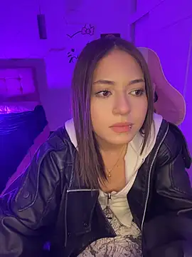 PrettyAmber Pertunjukan Webcam