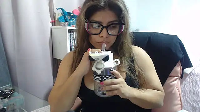 Živý XXX chat KatteAngelLat