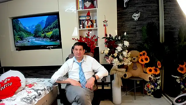 SpartacusDaddy48's Webcam Show