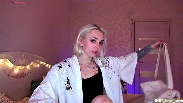 LillyMoure_ Live XXX-chat