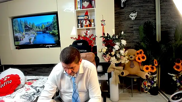 SpartacusDaddy48 Webcam Show