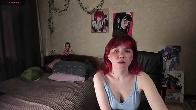 Chatroom XXX en direct de Love_is_Lola