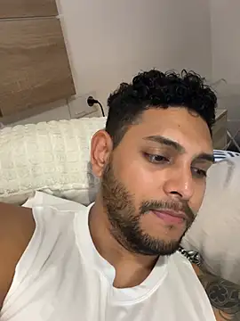 aron_taylor29 webcam show