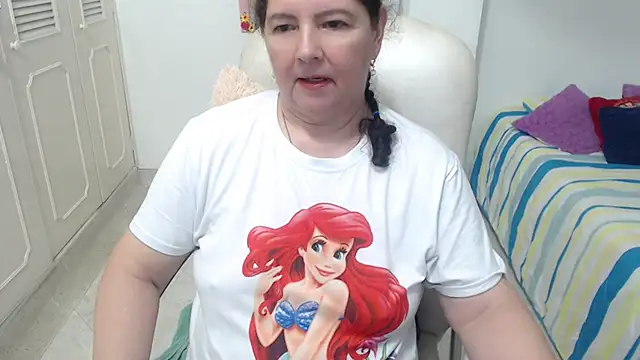 leonela_69's Webcam Show