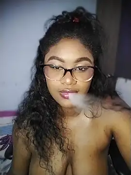 Roonie_garces Chat XXX in diretta