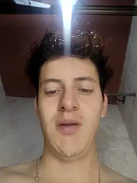 BastianLeoniis webcam show