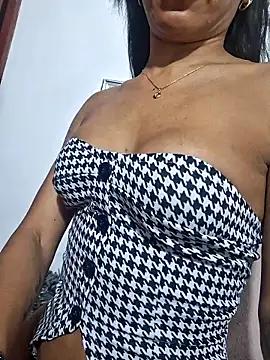 Doll_Loren – Naživo XXX chat