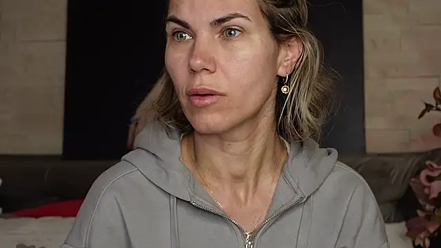Chat XXX en directo de FeliciaKrige