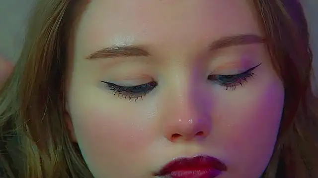 KeiraAsti's Live XXX Chat