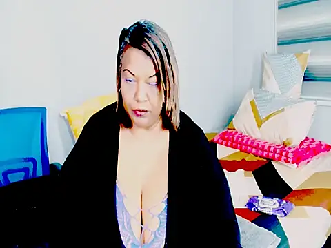 Sassy_TassyのライブXXXチャット