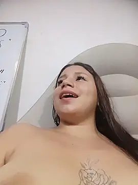 Chat +18 de purebreastmilk ao vivo