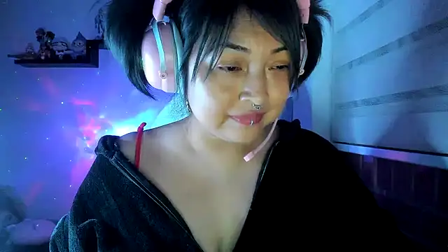 Shaddycute_ élő XXX-chatje