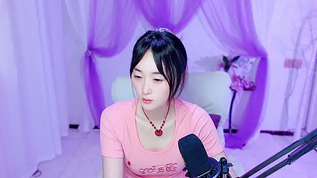 Tili_Lucky Pertunjukan Webcam