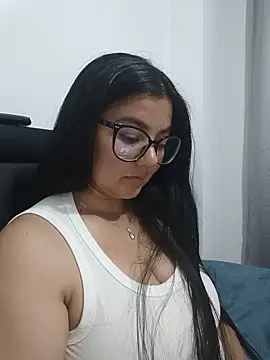 karoduq4's Live XXX Chat