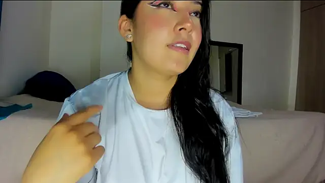Chat +18 de x_Adeline_ ao vivo