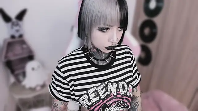 shes_creepy Live XXX-Chat