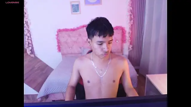 noa_hot69 在線直播表演