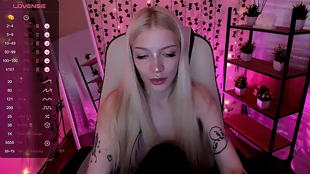 AnyaTaylor_: απευθείας συνομιλία ΧΧΧ