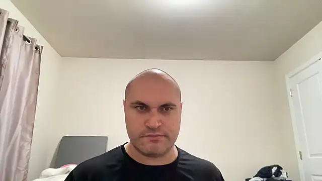 SluggishChase99's Live XXX Chat