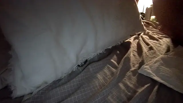 smoothholeee's Webcam Show