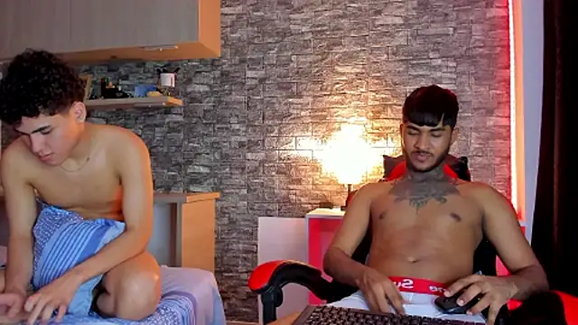 TheimperialBoys77のウェブカメラショー