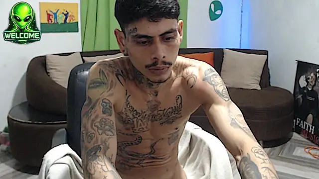 alpha_zom – Naživo XXX chat