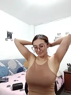 bellastorme04 现场XXX聊天