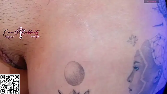 Emmi_Roberts' Live XXX Chat