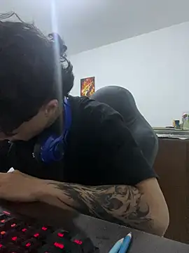 gojo_satoru_18 Adlı Modelin Web Kamerası Şovu