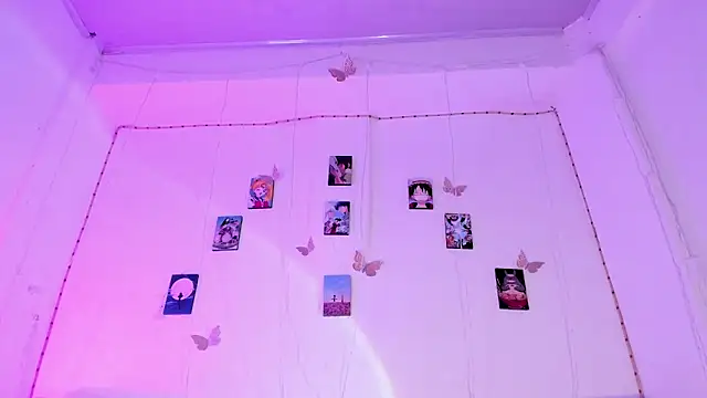 Živý XXX chat ineedmydaddy_