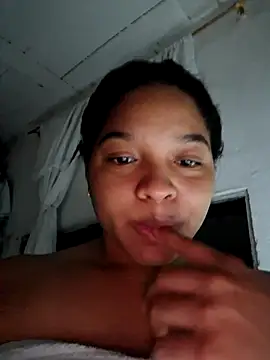 AnnaMil3J Chat XXX in diretta