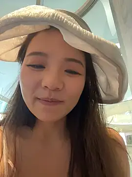xiaochengzi505 Adlı Modelin Canlı XXX Sohbeti
