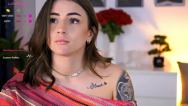 دردشة AishaSins الجنسية المباشرة