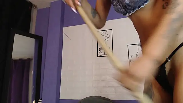 skinny_Yizz Chat XXX live