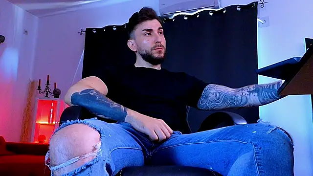 MightyAaron66 Webcamshow