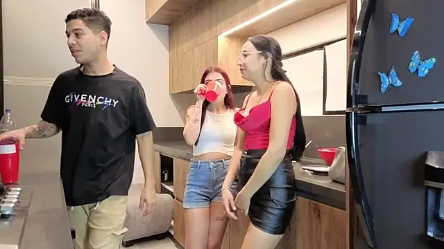 دردشة Hall_sextape الجنسية المباشرة