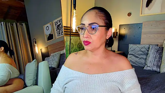 Chatroom XXX en direct de Madissononee