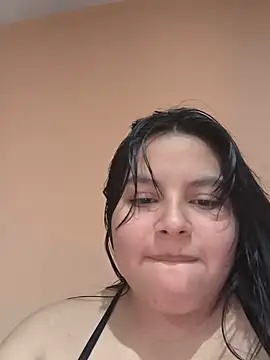 XXX chat uživo modela Hinae_