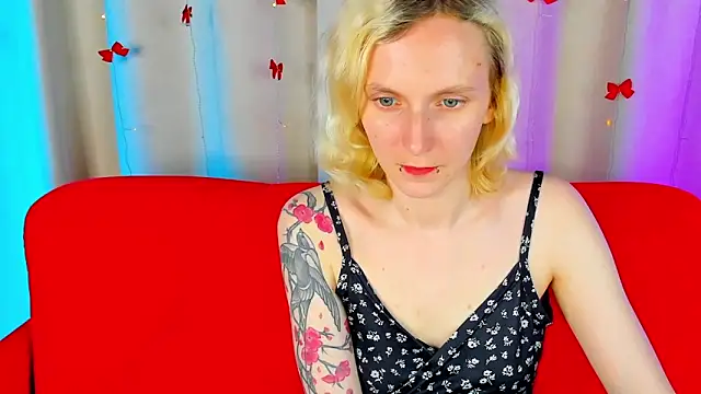 LikiLips Adlı Modelin Canlı XXX Sohbeti