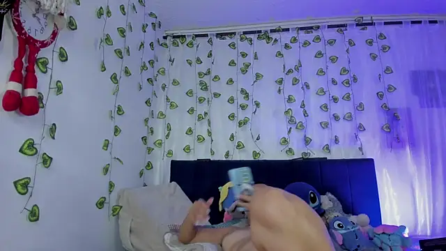 EmiliaRose_ Chat XXX in diretta