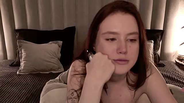 CarolineTenders Chat XXX in diretta
