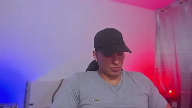 JamesGraay 现场XXX聊天