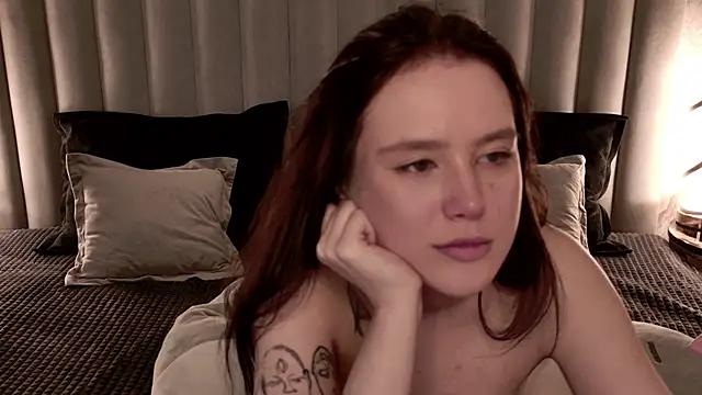 CarolineTenders' Live XXX Chat