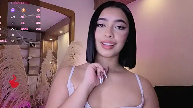 Chloe_monroee 现场XXX聊天