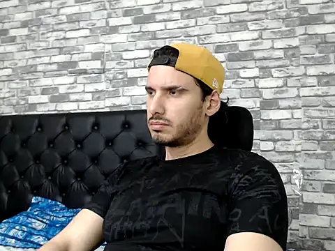 MrTyler667 网络视讯表演