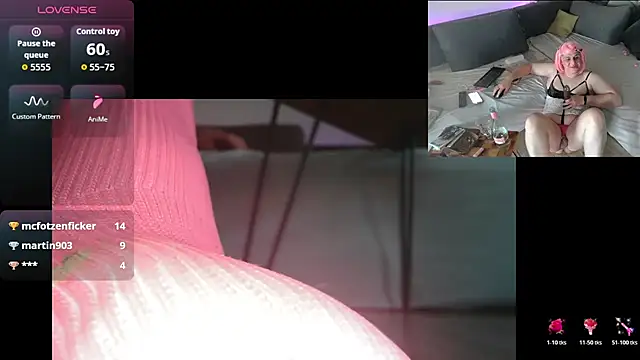 Show modela Sissy_LiaXXX na web-kameri