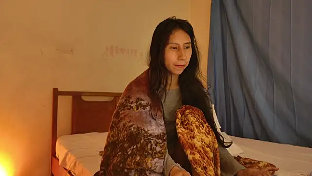 MoonLipsON- live XXX chat
