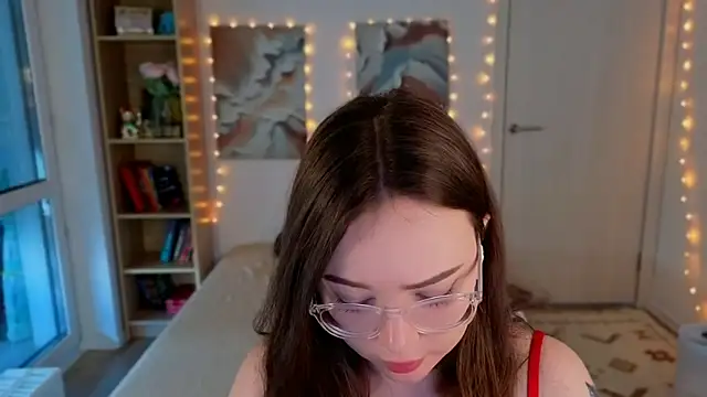 MilenaSaint Chat XXX live